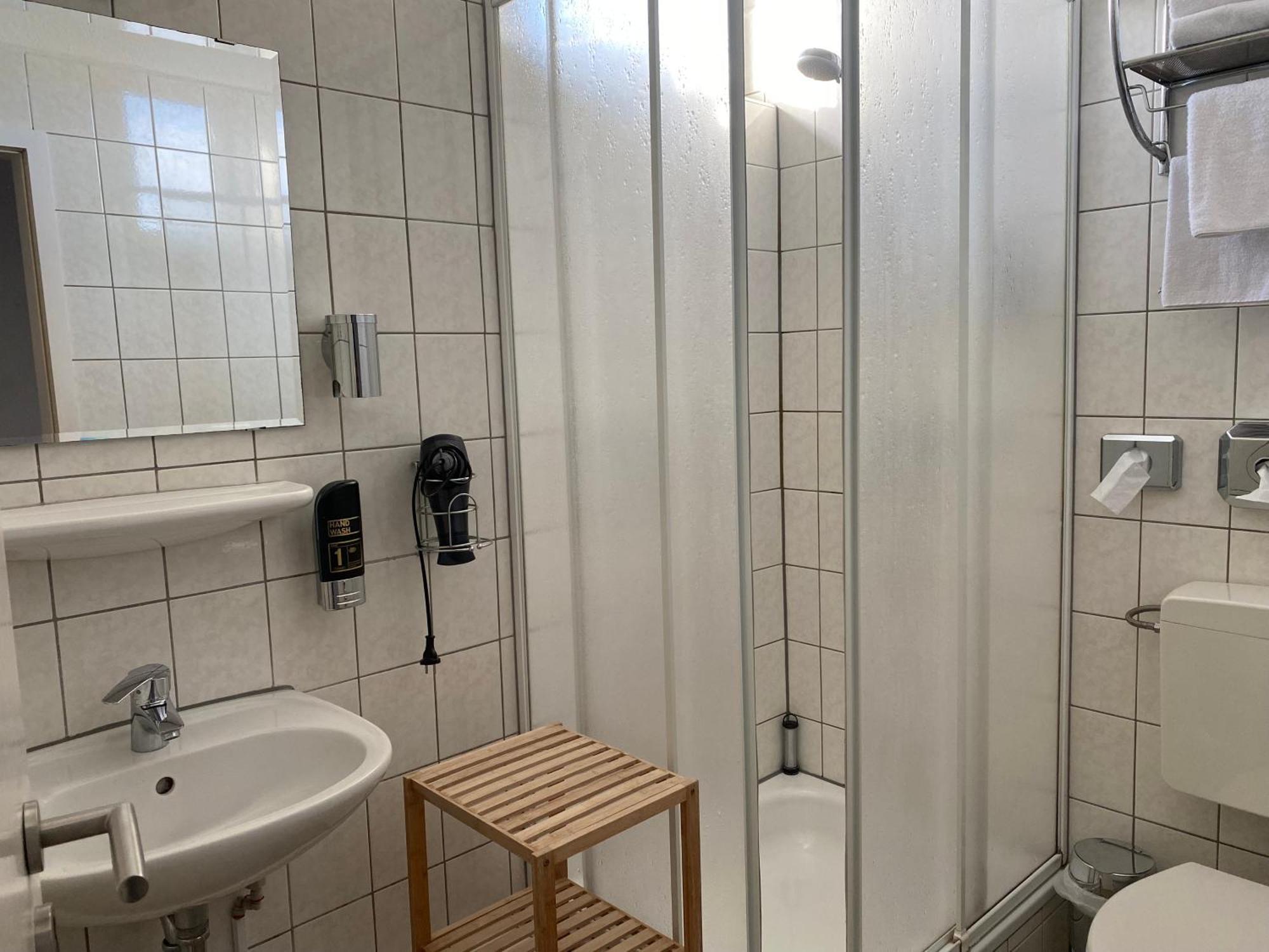 Pension Zum Alten Faehrhaus Rostock Ruang foto